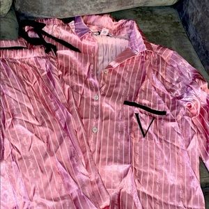 VS LONG SLEEVE PAJAMA SET